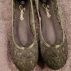 Womens shoes